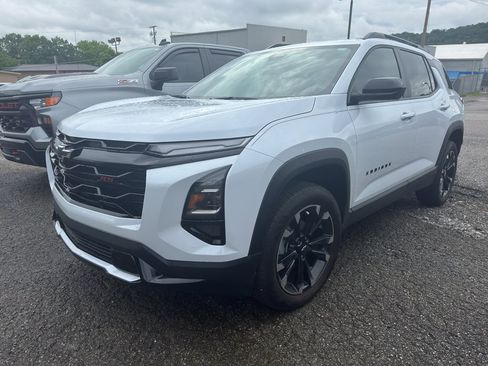 Used 2026 Chevrolet Equinox RS AWD/4WD image 3