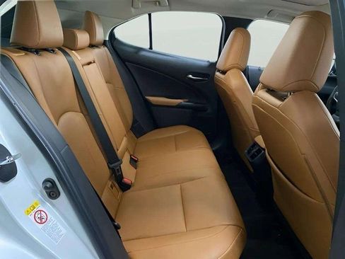 Used 2019 Lexus UX 250h w/ Premium Package image 68