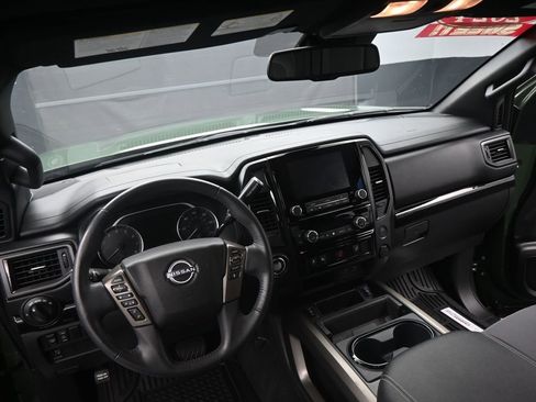 Used 2024 Nissan Titan SV w/ SV Bronze Edition Package RWD image 17