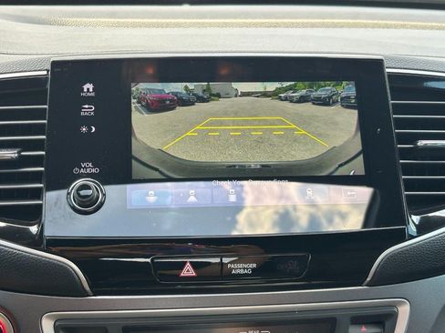 Used 2025 Honda Passport EX-L image 19