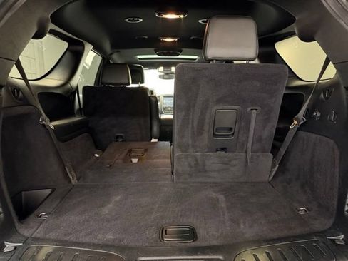 Used 2020 Dodge Durango R/T w/ Technology Group AWD/4WD image 39