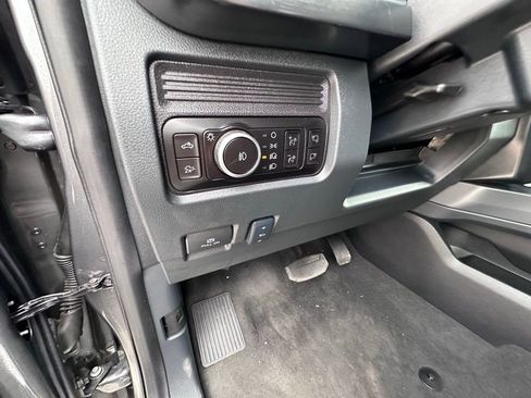 Used 2025 Ford F250 Lariat w/ Chrome Package image 20