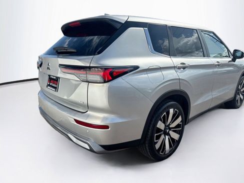 Used 2025 Mitsubishi Outlander SE AWD/4WD image 5
