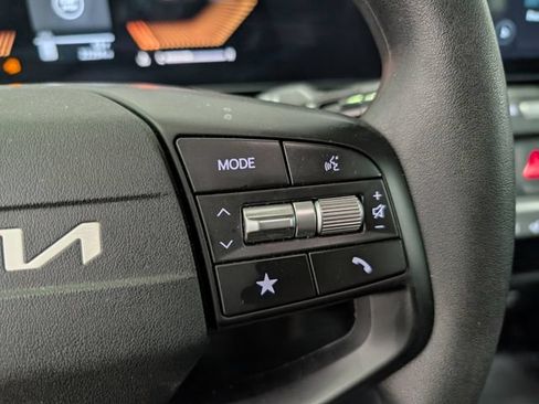Used 2025 Kia K4 FWD image 17