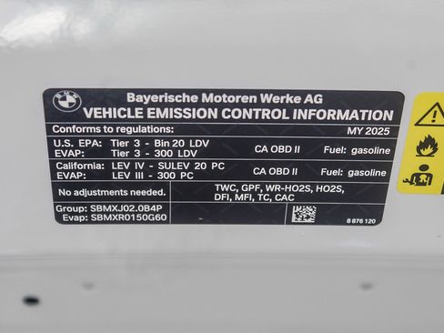 Certified 2025 BMW 330i Sedan image 28