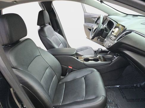 Used 2016 Chevrolet Malibu Premier w/ Driver Confidence Package II FWD image 12