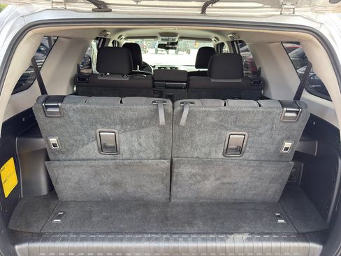 Used 2022 Toyota 4Runner SR5 RWD image 10