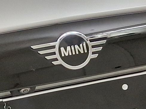 Certified 2024 MINI Cooper 2-Door Hardtop FWD image 19