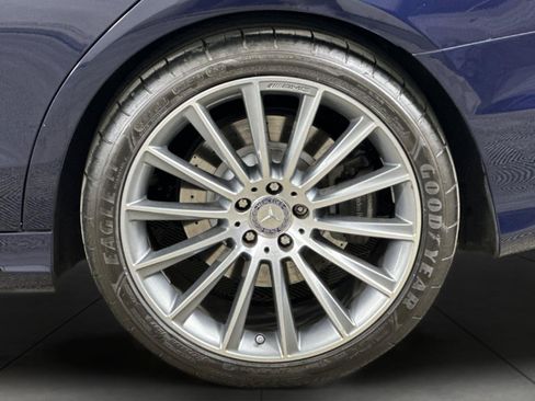 Used 2015 Mercedes-Benz S 550 Sedan image 25