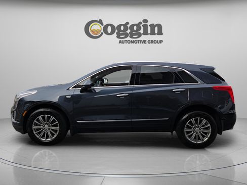 Used 2018 Cadillac XT5 Luxury w/ Driver Awareness Package image 2