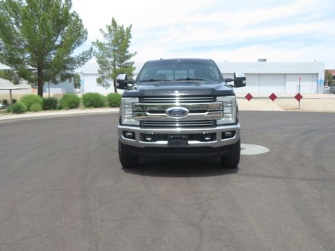 Used 2018 Ford F350 Lariat w/ Lariat Ultimate Package AWD/4WD image 11
