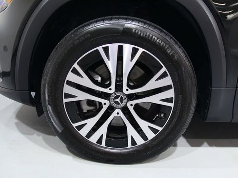 Certified 2025 Mercedes-Benz GLB 250 4MATIC image 19