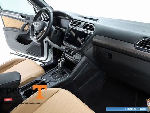 Used 2023 Volkswagen Tiguan SE R-Line image 68