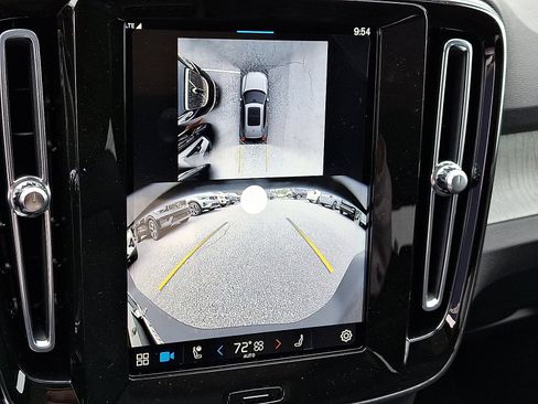 New 2025 Volvo XC40 B5 Ultra w/ Protection Package Premier image 10