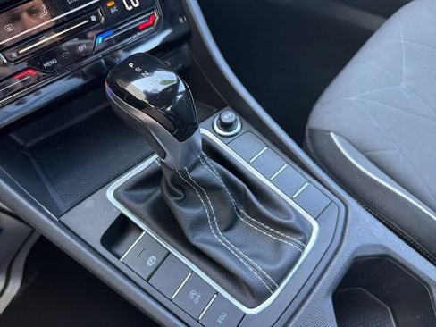 Used 2025 Volkswagen Jetta Sport FWD image 16
