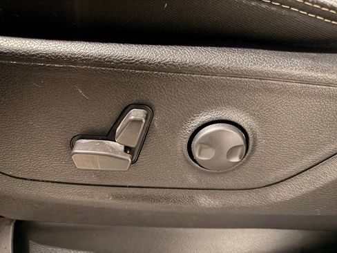 Used 2022 RAM 1500 Big Horn AWD/4WD image 14