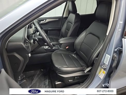 Used 2022 Ford Escape SEL image 32