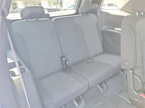 Used 2022 Chevrolet Traverse LT image 21