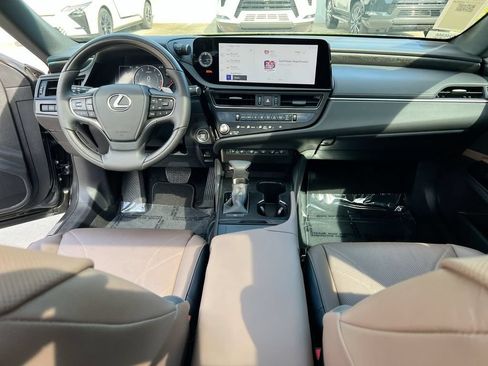 Certified 2025 Lexus ES 350 w/ Technology Package FWD image 20