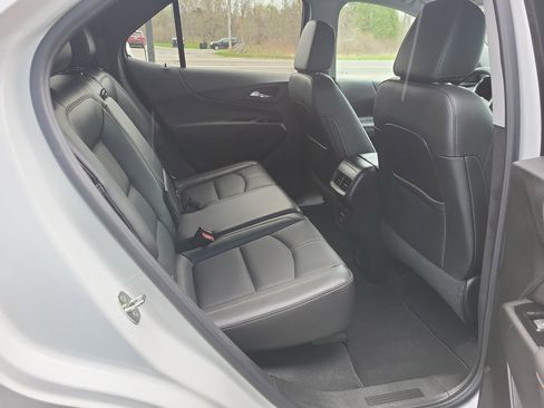 Used 2022 Chevrolet Equinox Premier image 18