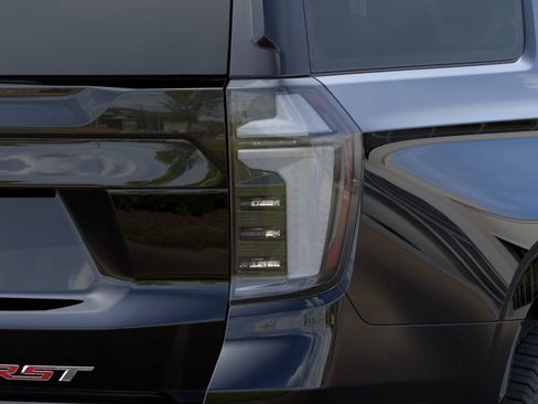 New 2026 Chevrolet Suburban RST AWD/4WD image 11