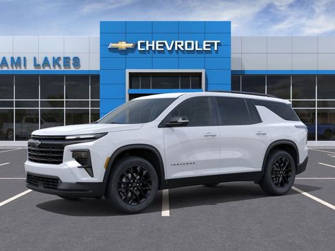 New 2026 Chevrolet Traverse LT image 2