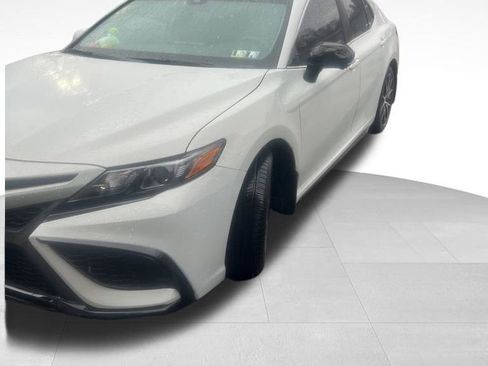 Used 2022 Toyota Camry SE w/ Cold Weather Package image 15