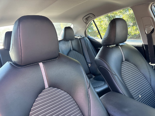 Used 2019 Toyota Camry SE w/ Protection Package (Q2) FWD image 15
