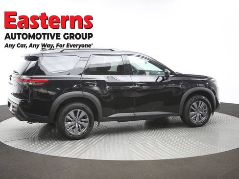Used 2025 Nissan Pathfinder SV FWD image 44