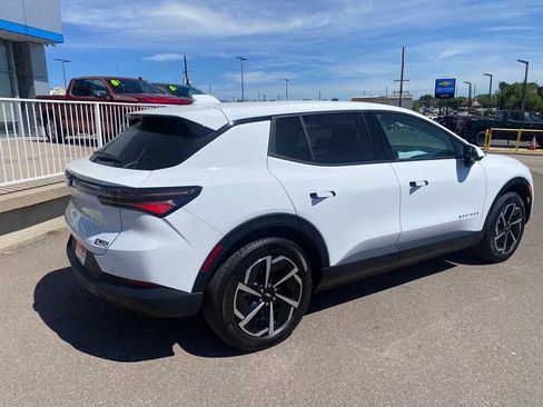 Used 2025 Chevrolet Equinox EV LT w/ Comfort Package AWD/4WD image 5