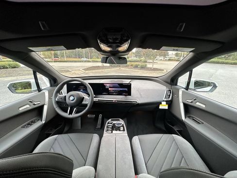 New 2026 BMW iX xDrive45 w/ M Sport Package image 25