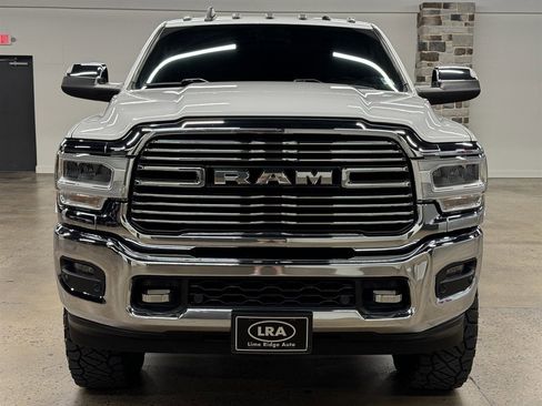 Used 2019 RAM 3500 Laramie AWD/4WD image 2