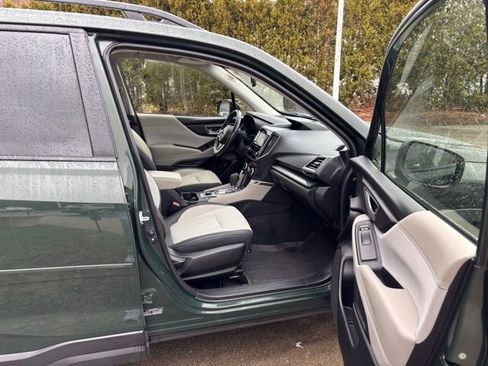 Used 2024 Subaru Forester Premium image 11