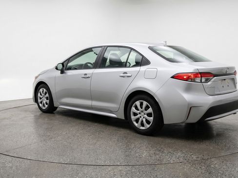 Used 2025 Toyota Corolla LE FWD image 6