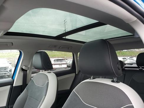 New 2026 Volkswagen Taos SE AWD/4WD image 7