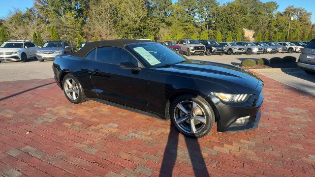 Used 2017 Ford Mustang Convertible w/ Equipment Group 051A RWD image 4