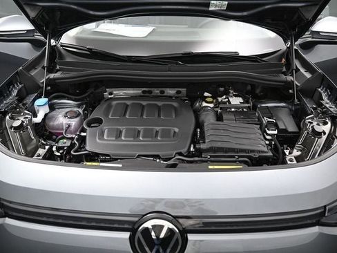 New 2026 Volkswagen Tiguan SE w/ Panoramic Sunroof Package image 15