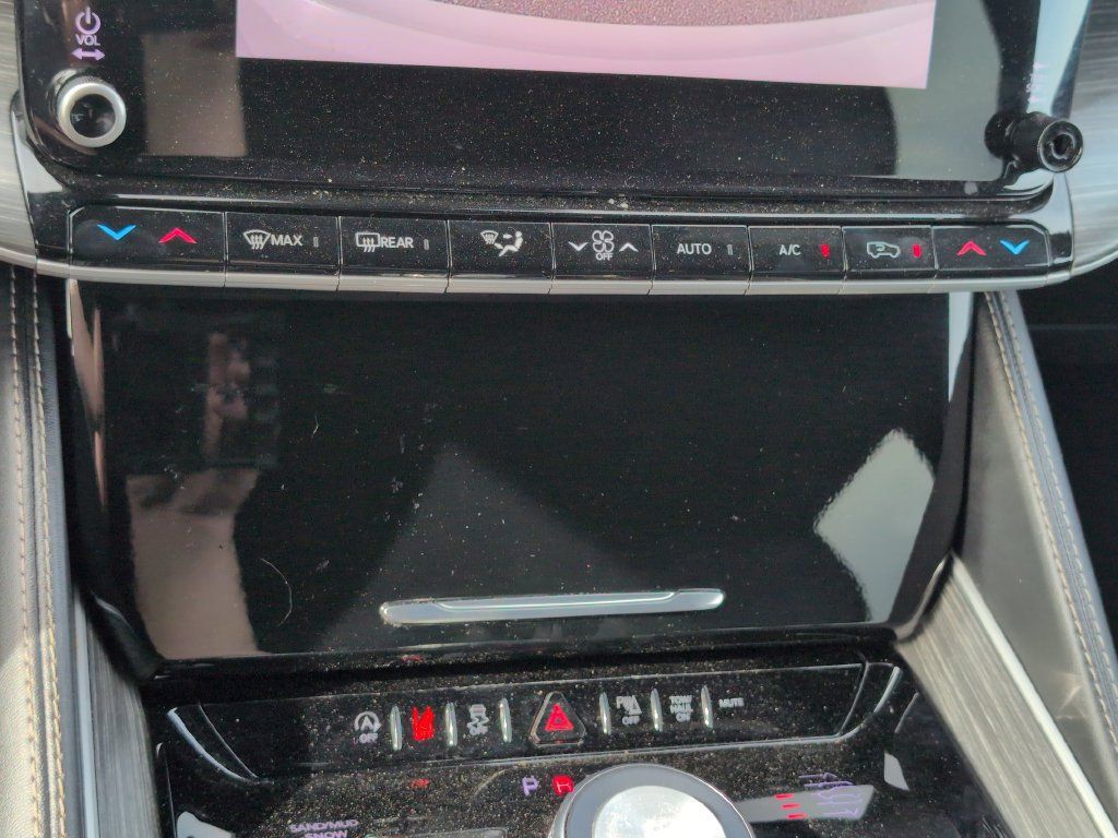 Used 2024 Jeep Wagoneer Series III AWD/4WD image 19
