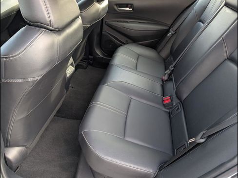 Used 2025 Toyota Corolla XLE image 11