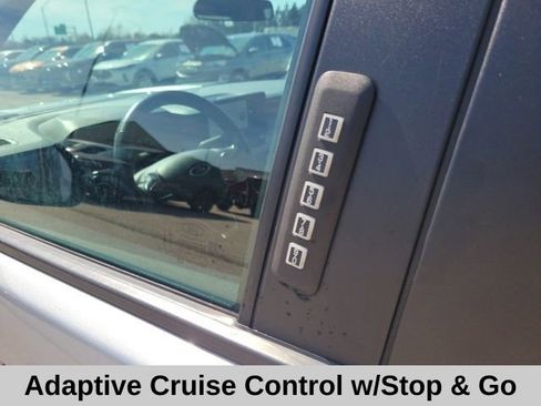 Used 2022 Ford Maverick Lariat w/ Lariat Luxury Package image 9