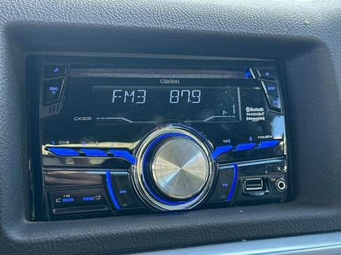 Used 2004 Chevrolet SSR w/ Preferred Equipment Group image 19