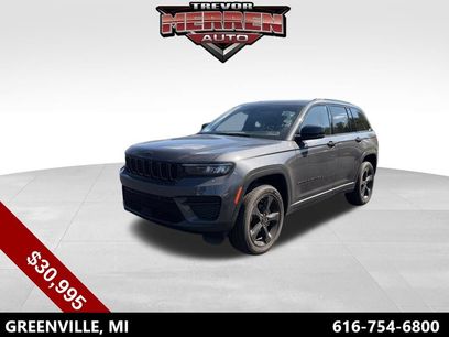 Used 2023 Jeep Grand Cherokee Altitude