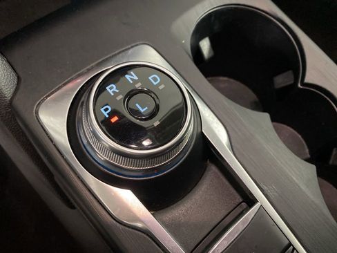 Used 2022 Ford Escape Titanium w/ Class II Trailer Tow Package image 18