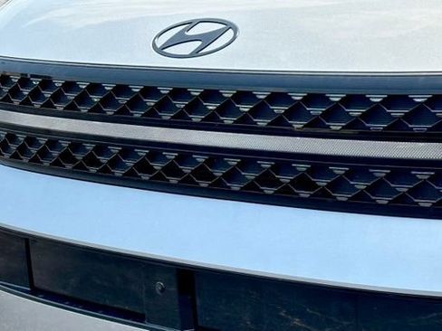 Used 2025 Hyundai Santa Fe Calligraphy FWD image 6