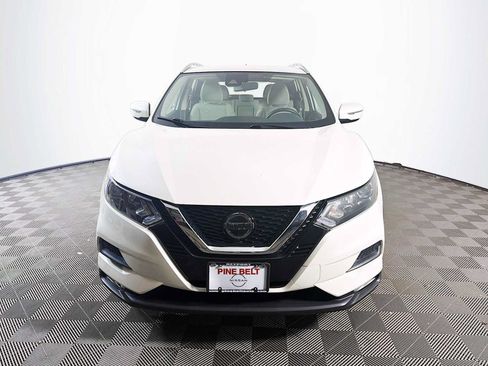 Used 2020 Nissan Rogue Sport SV w/ All-Weather Package AWD/4WD image 2