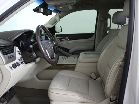 Used 2019 GMC Yukon XL Denali image 24