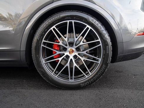 New 2026 Porsche Cayenne S AWD/4WD image 8