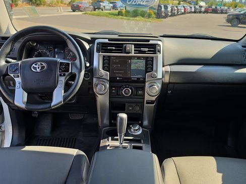 Used 2022 Toyota 4Runner SR5 Premium w/ Moonroof Package AWD/4WD image 13