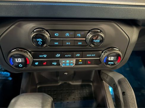 Used 2024 Ford Bronco Outer Banks AWD/4WD image 18