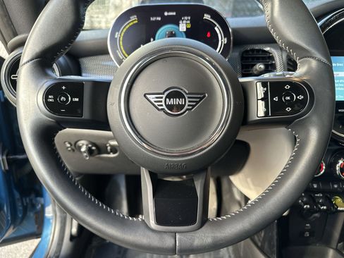 Used 2023 MINI Cooper SE image 11